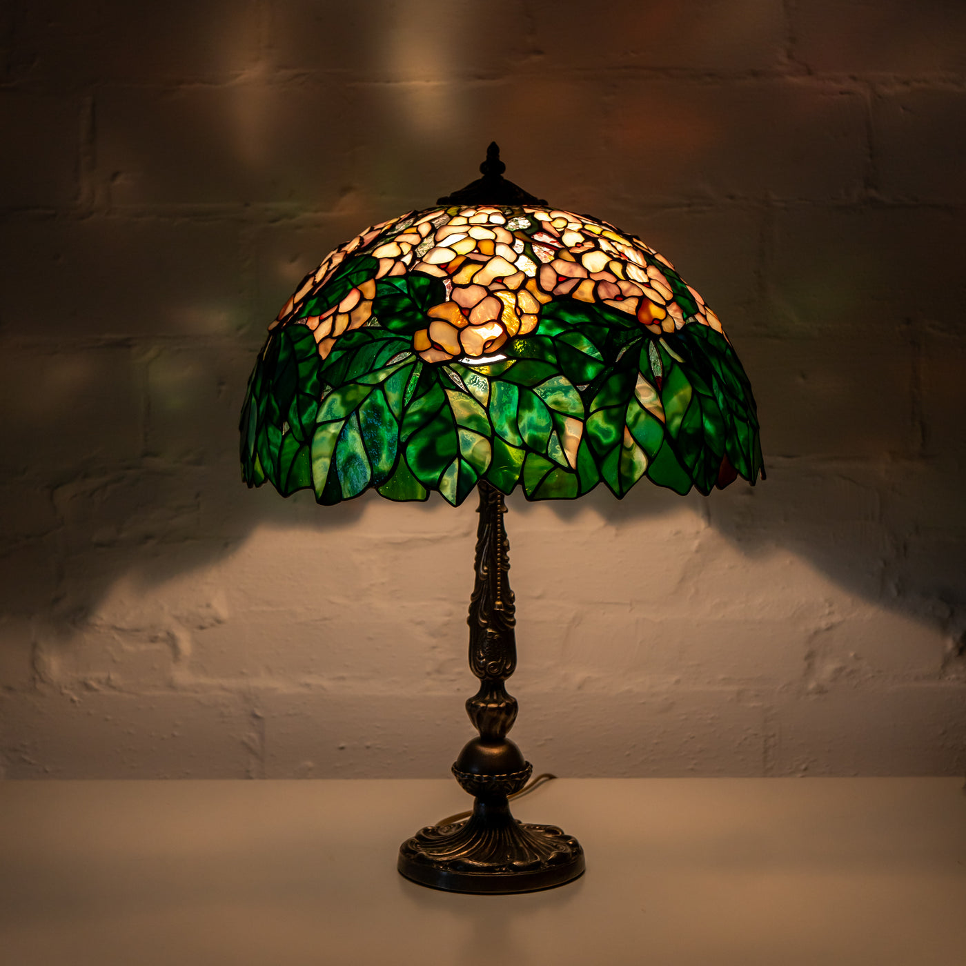 tiffany stained glass flowers lamp 