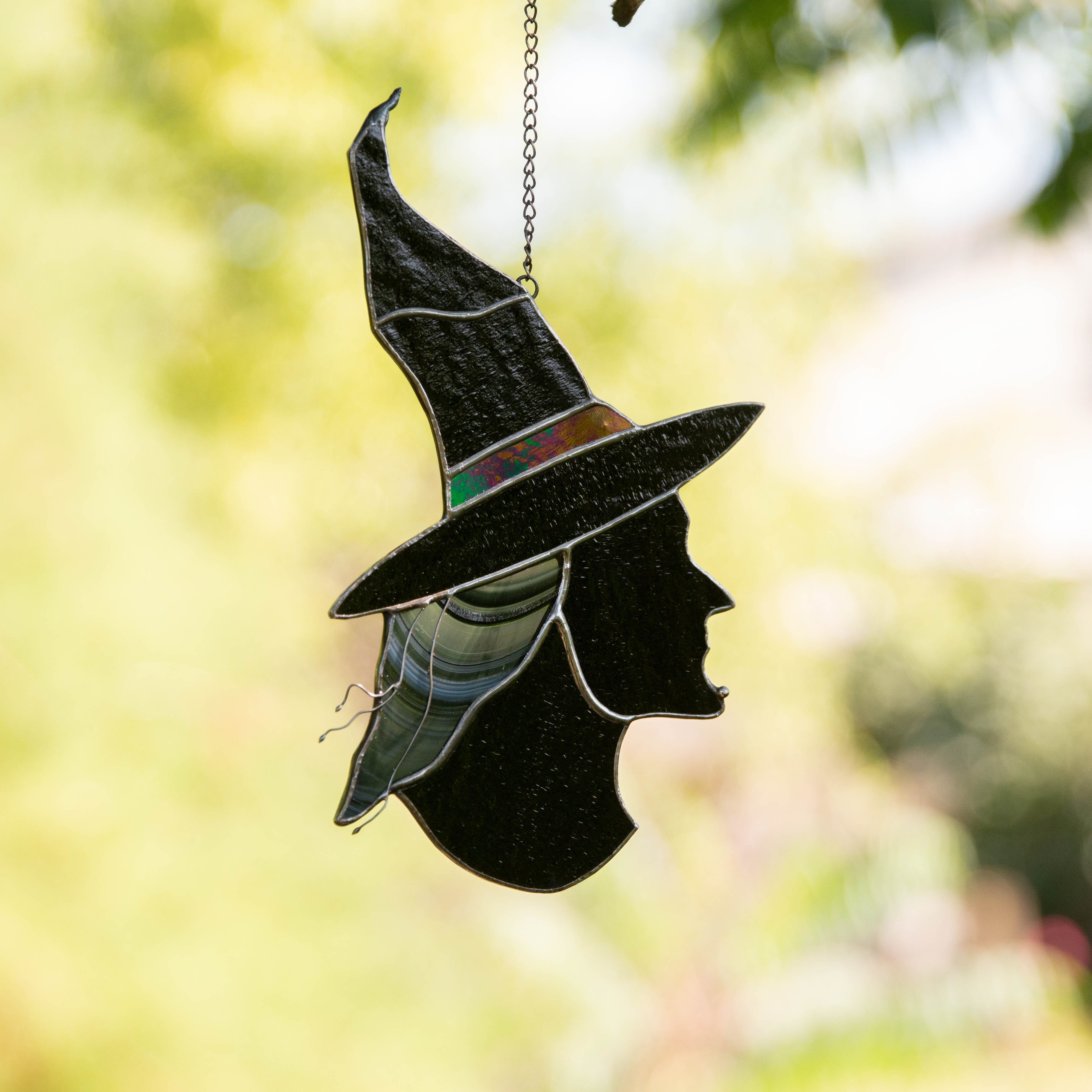 Girl Wearing A Hat Halloween Suncatcher Wreath Sign,stained Glass