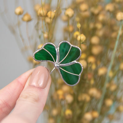 Zoomed stained glass three leaf clover pin