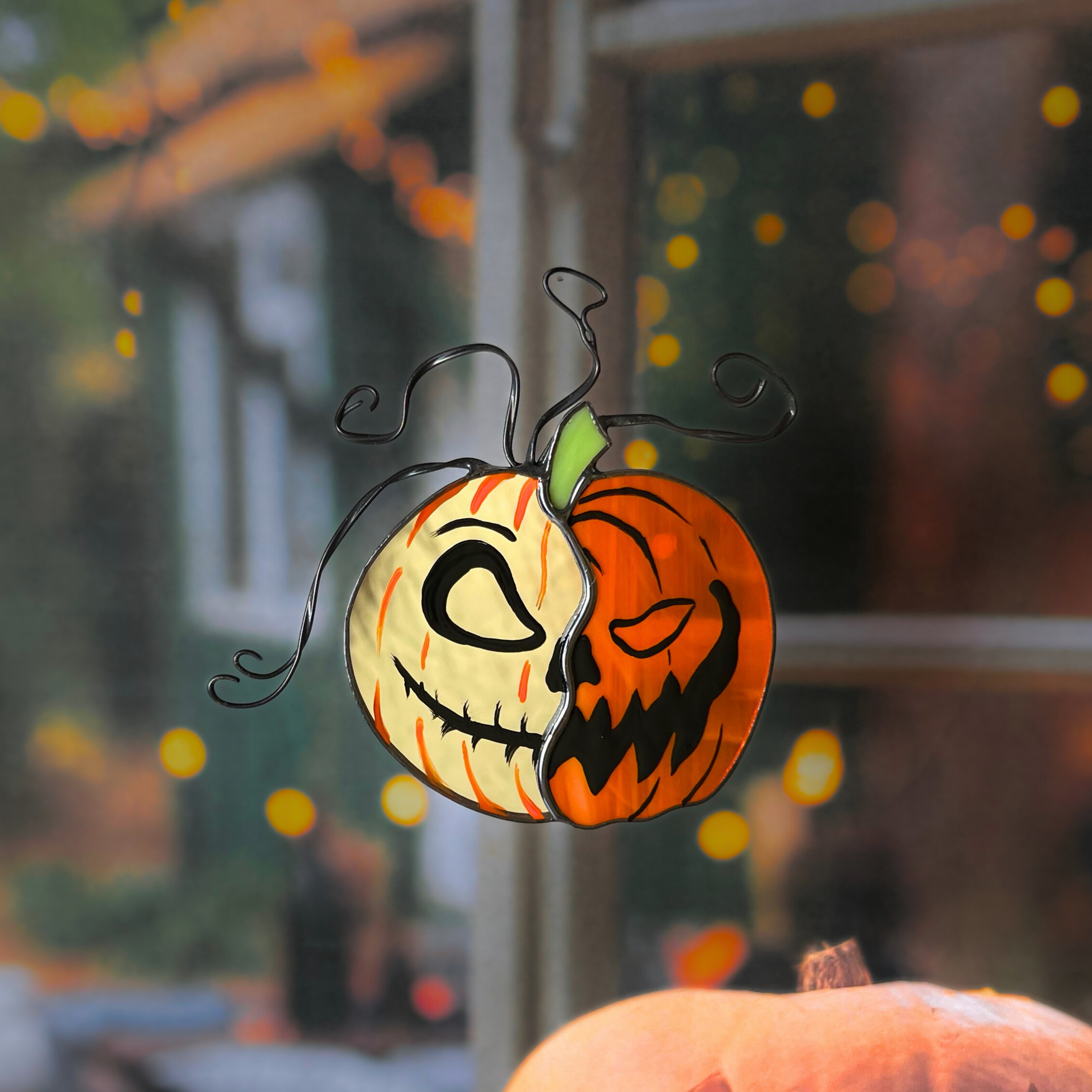 Scary Mirror Pumpkin - Stained Glass Suncatcher