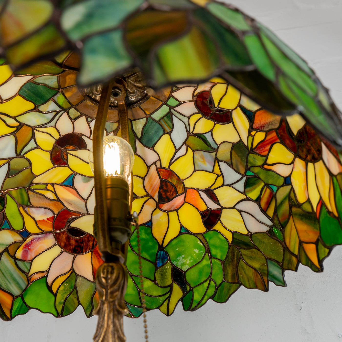 modern stained glass lamp of sunflowers