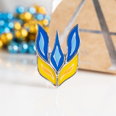 Zoomed stained glass Ukrainian trident pin