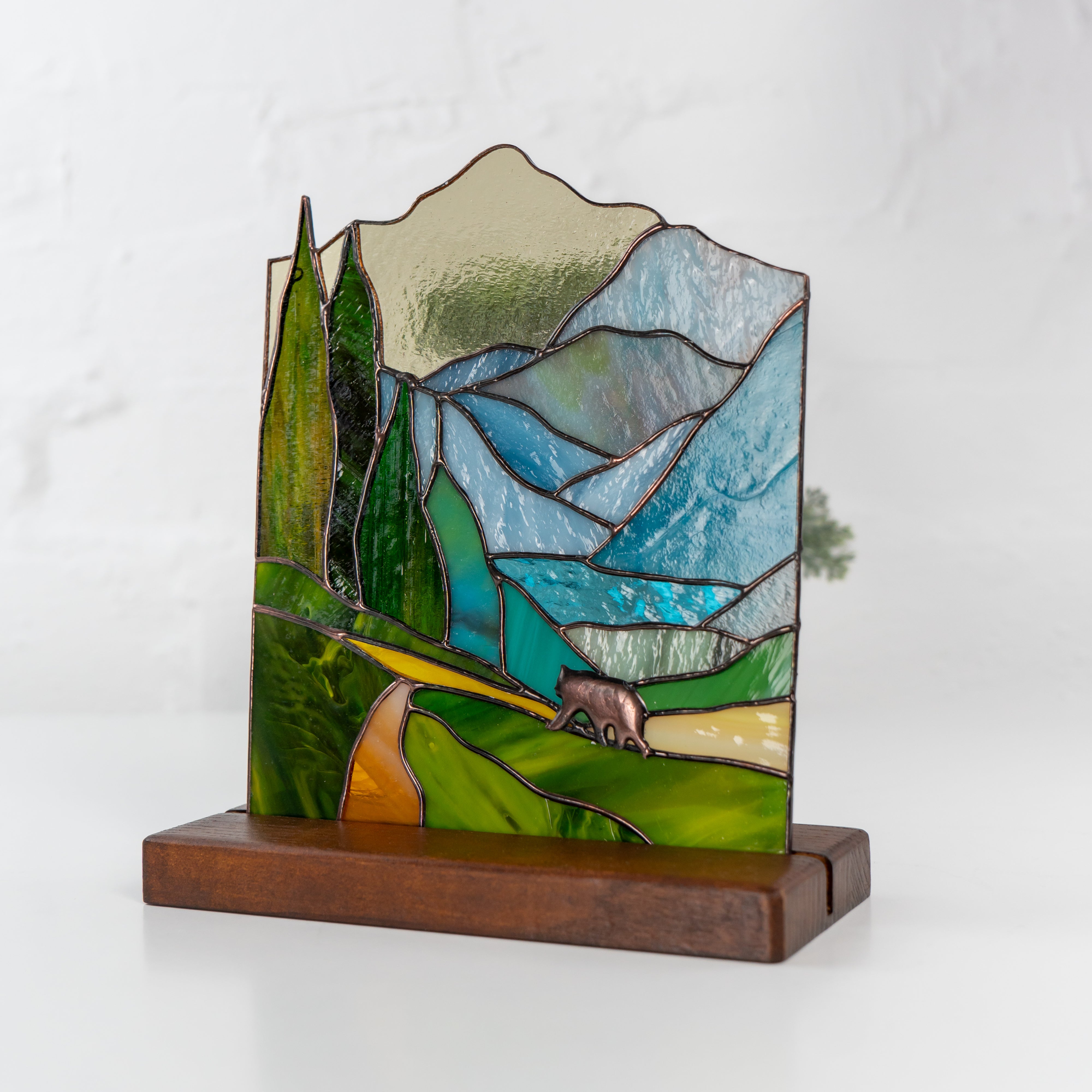 bear on the stained glass panel table decor