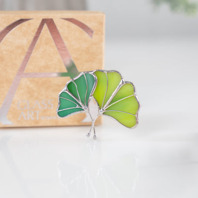 Zoomed Ginkgo flower brooch of stained glass