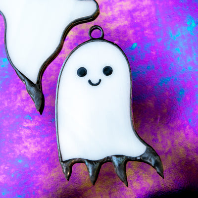Small stained glass Halloween happy ghost