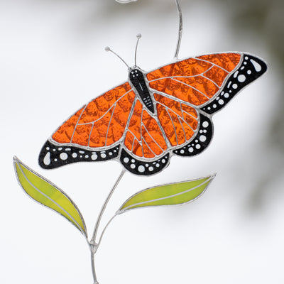 Zoomed monarch butterfly suncatcher 