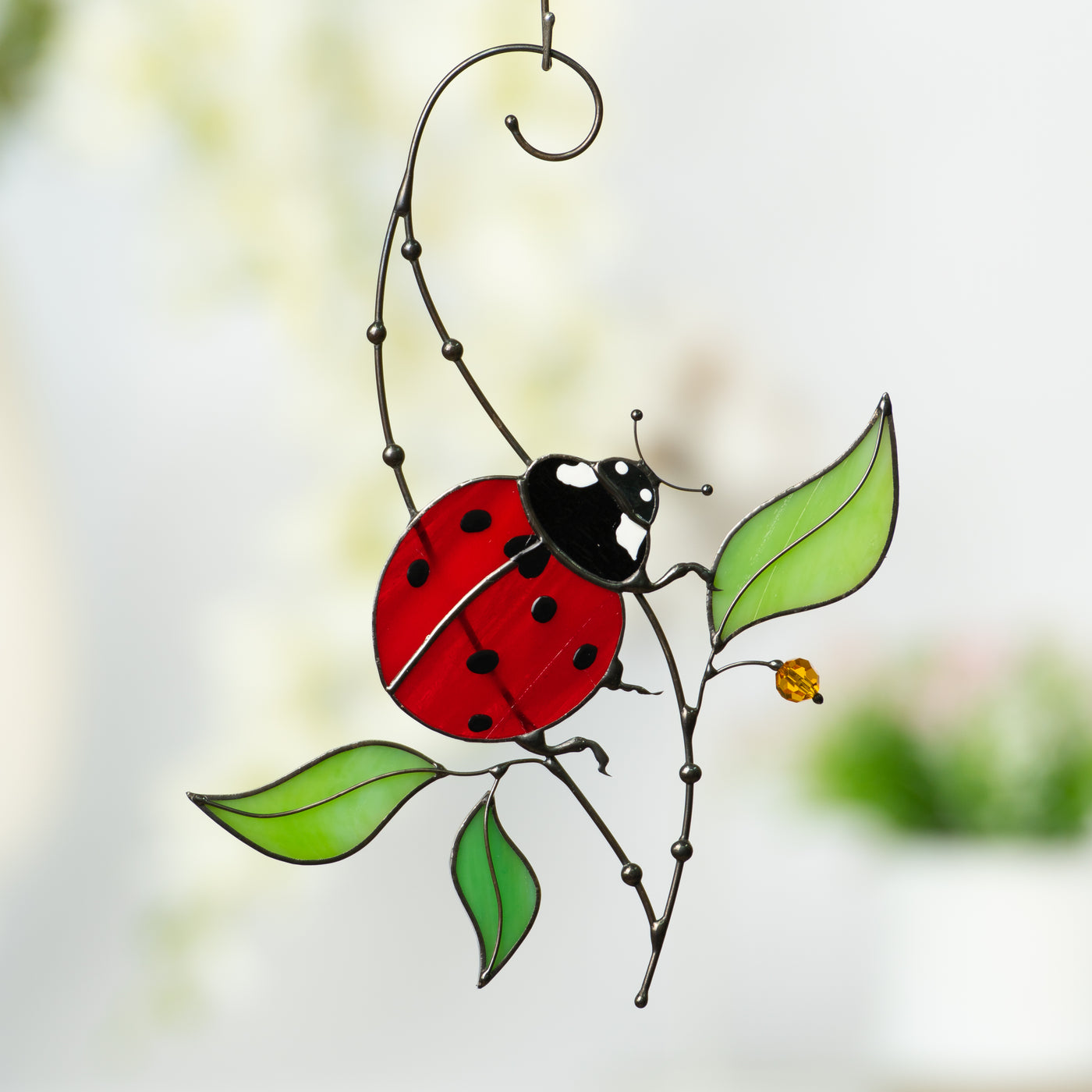 Zoomt stained glass ladybug
