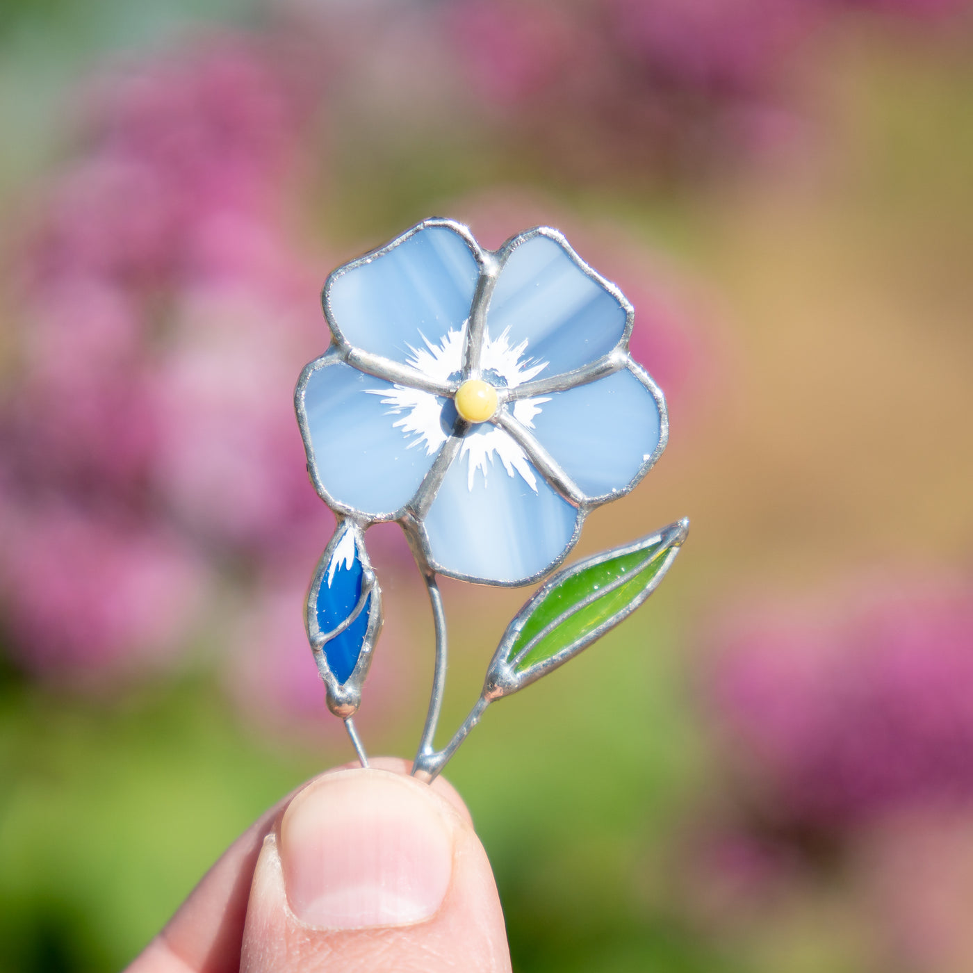 Stained glass blue periwinkle flower brooch 