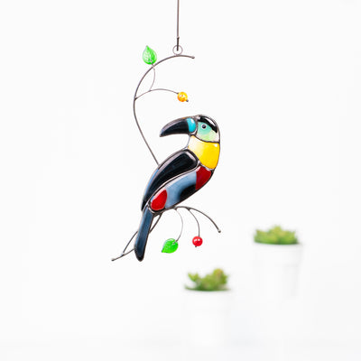  Fusing toucan with bluish head and yellow neck window hanging of stained glass