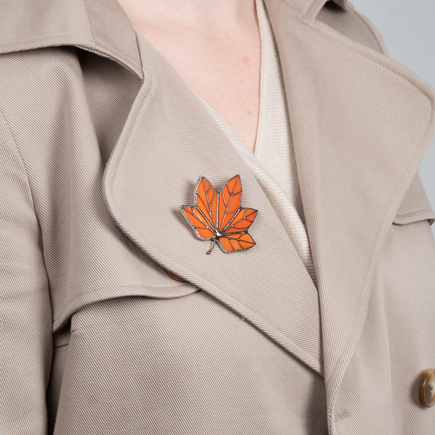 Orange maple leaf brooch of stained glass 
