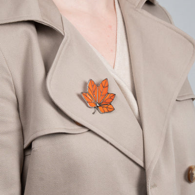 Orange maple leaf brooch of stained glass 