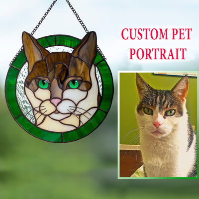 Green-framed round stained glass cat portrait made from photo